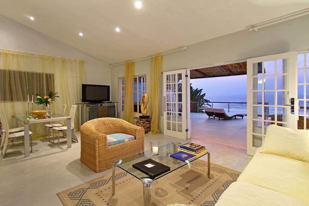 Days At Sea Beach Lodge Trafalgar Bilik gambar